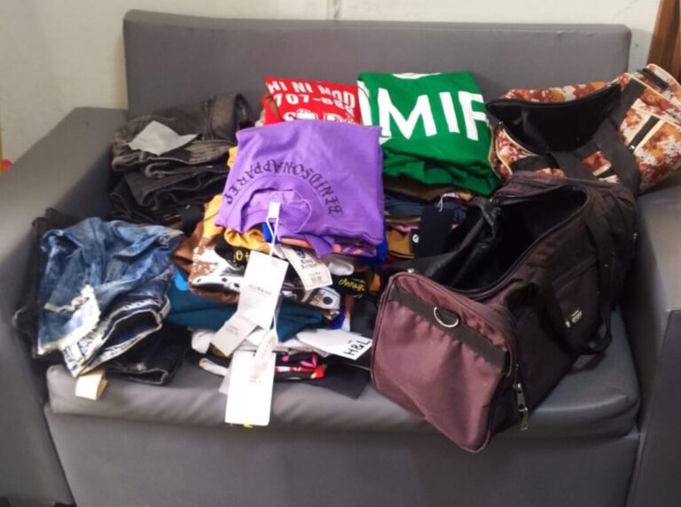 Policiales: PN junto al MP apresa a hombre por posesión ilegal de armas de fuego y robo en tienda de Villa Altagracia