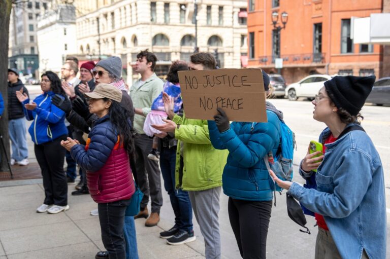 Gran jurado acusa a jueza de Wisconsin por obstaculizar arresto de migrante en plena corte