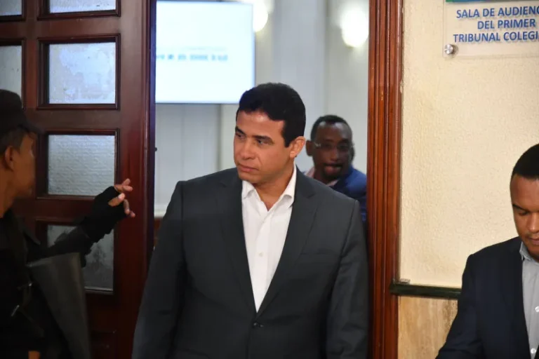 Presentan 300 testigos contra policías y militares acusados de estafar al Estado – #DeInteres   #FVDigital