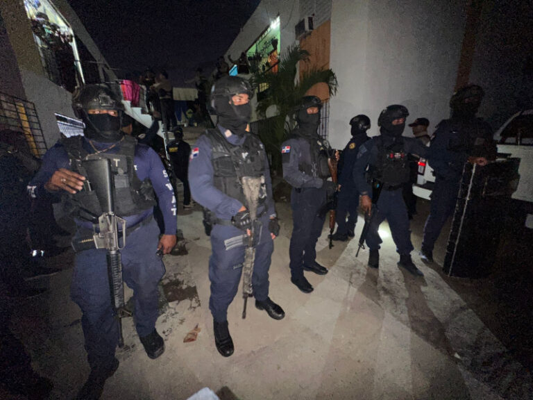 Cinco personas detenidas tras allanamientos, en Dajabón, como parte de investigación por quíntuple homicidio