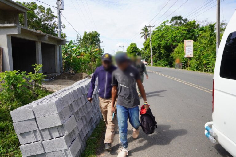Migración detiene 1,354 y deporta 1,030 indocumentados
