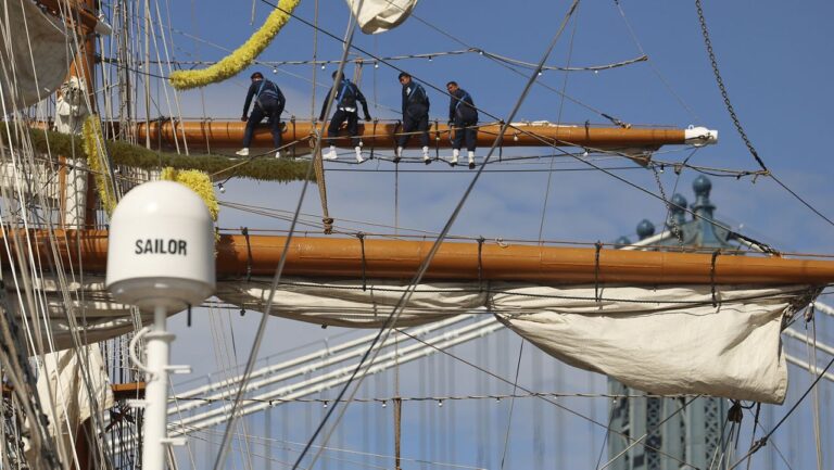 Llamado de ayuda 45 segundos antes de chocar el Cuauhtémoc