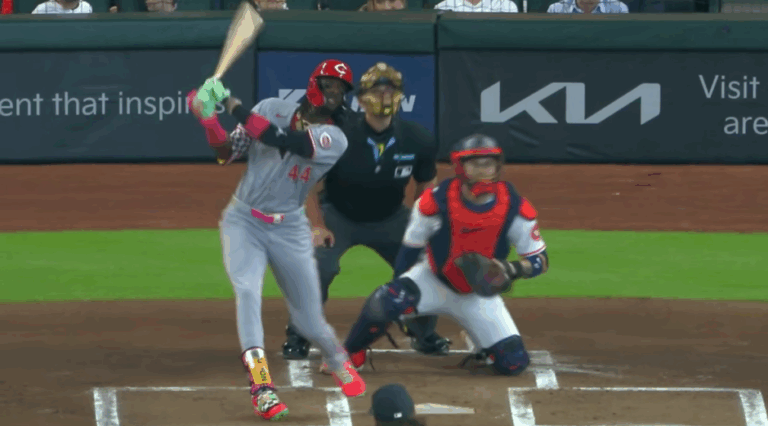 Elly de la Cruz da jonrón de tres vueltas (video) – #DeInteres   #FVDigital