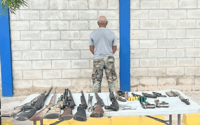 Ocupan arsenal de armas en Barahona – #DeInteres   #FVDigital