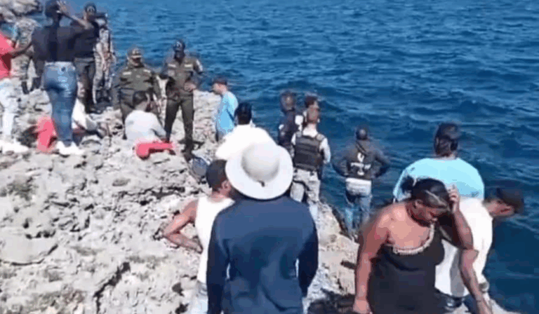 Rescatan a cuatro tras zozobrar embarcación en La Romana – #DeInteres   #FVDigital