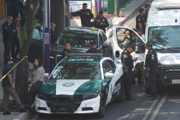 La Opinión Hoy: Sicario los esperó 20 minutos y tras dispararles huyó a pie #FVDigital