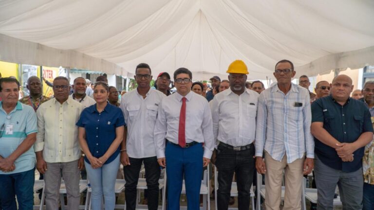 Ayuntamiento SDE lanza plan de mantenimiento por temporada ciclónica