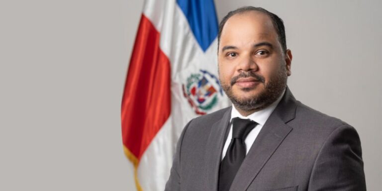 Pablo Ulloa critica proyecto de ley de libertad de expresión