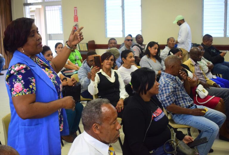 Fiscal de SDE encabeza encuentro de integración comunitaria