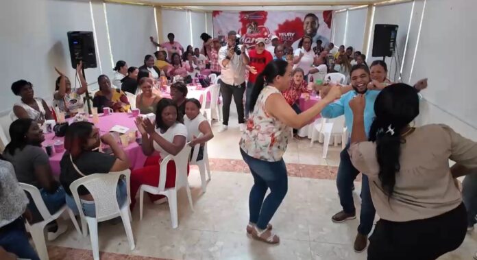 Fundacion-Diosidencias-celebra-a-mas-de-100-madres-en-emotivo-encuentro-en-Santo-Domingo-Norte.jpeg
