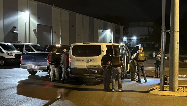 Así opera ICE con policías de tránsito contra inmigrantes: el caso de Nashville (podcast)