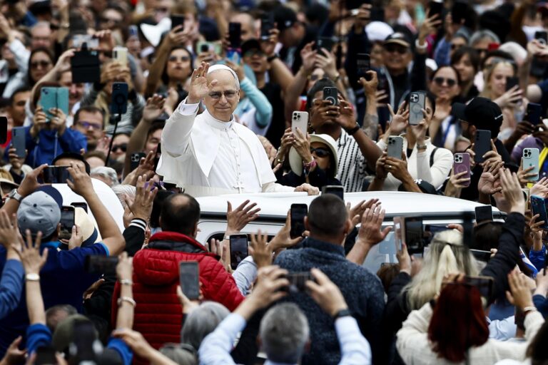 León XIV pide la entrada de ayuda humanitaria en Gaza y el fin de las hostilidades