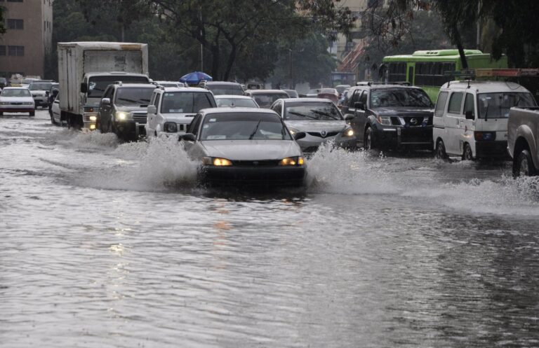 Este martes seguirán las lluvias en distintas provincias del país por los efectos de una vaguada