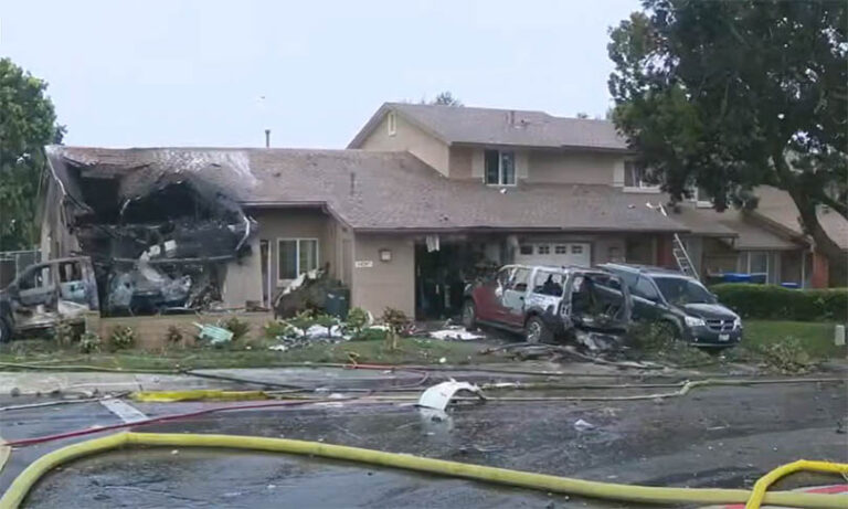 Avión se precipita en Murphy Canyon
