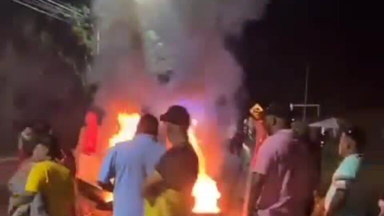 ¡Cansados de promesas! Agricultores protestan exigiendo a Limber Cruz el pago de 51 millones