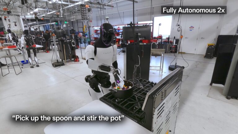 Optimus, el robot humanoide de Tesla, ya puede cocinar y limpiar