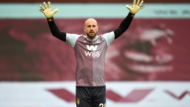 Pepe Reina cuelga los guantes: el campeón del mundo con España ahora será entrenador