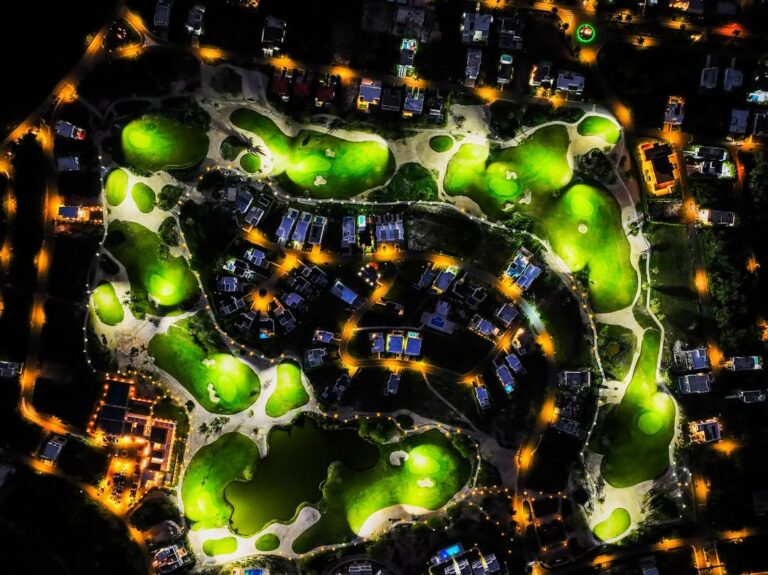 Primer campo de golf completamente iluminado en República Dominicana – #DeInteres   #FVDigital