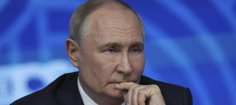 Putin no figura para asistir al encuentro en Estambul; envía delegación a negociar con Ucrania