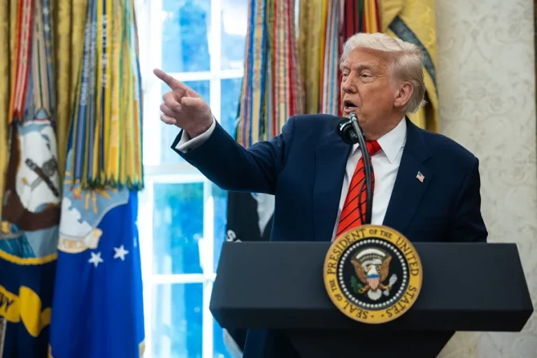 Trump firmará decreto para reducir costos de medicamentos con receta hasta en un 80%