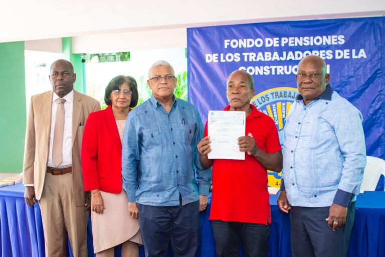Fopetcons entrega nuevas pensiones a trabajadores de la construcción