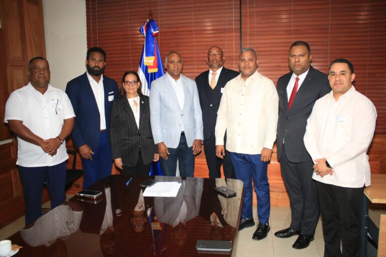 AIBI entrega de la “Ley Solidaridad para el béisbol”