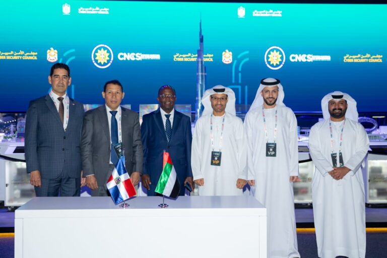 RD y Emiratos Árabes Unidos firman acuerdo