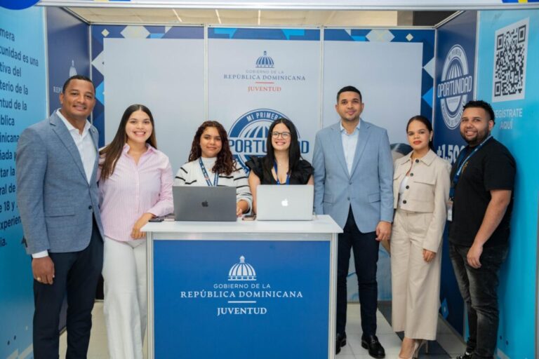 Ministerio de la Juventud participa en Feria de Empleo PUCMM #FVDigital