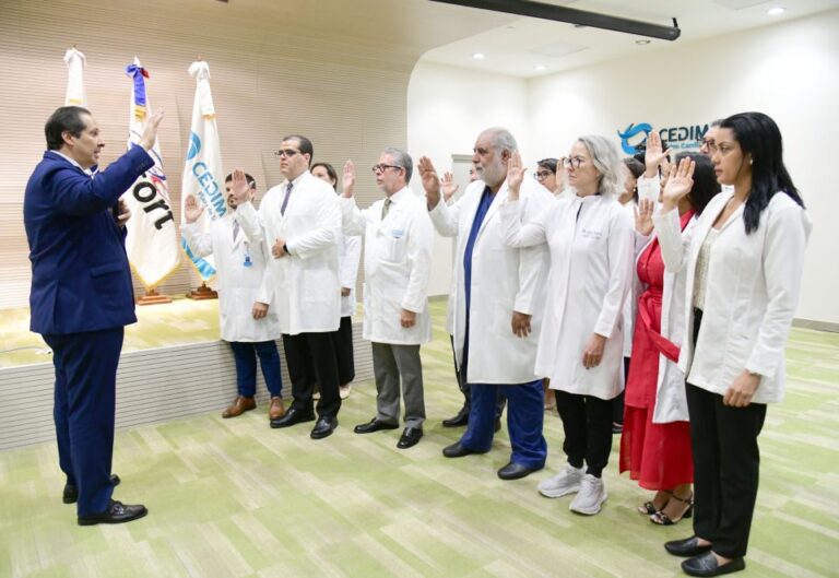 Juramentan al Comité de Trasplante de CEDIMAT