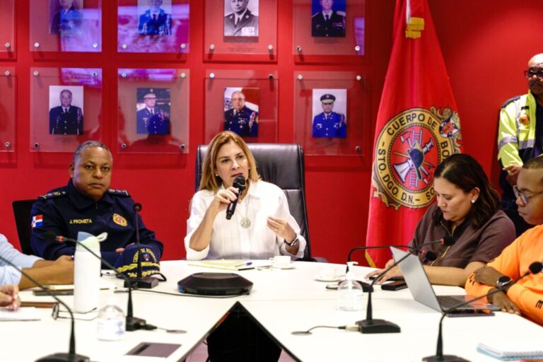 Carolina Mejía activa Comité de Prevención ante alerta roja #FVDigital