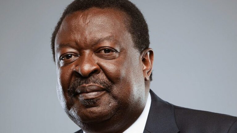 Canciller de Kenia llega a RD