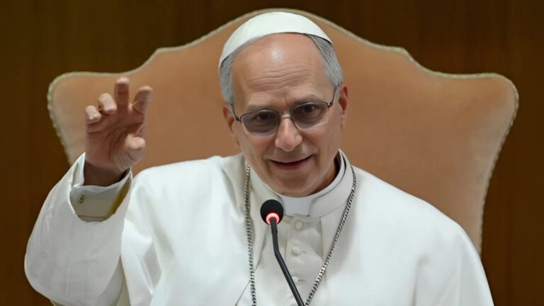 Papa León XIV envía saludo especial a las mamás en su día