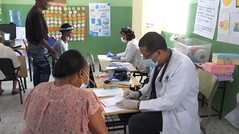 Telemedicina y ayuda social llegan a zonas vulnerables de Elías Piña