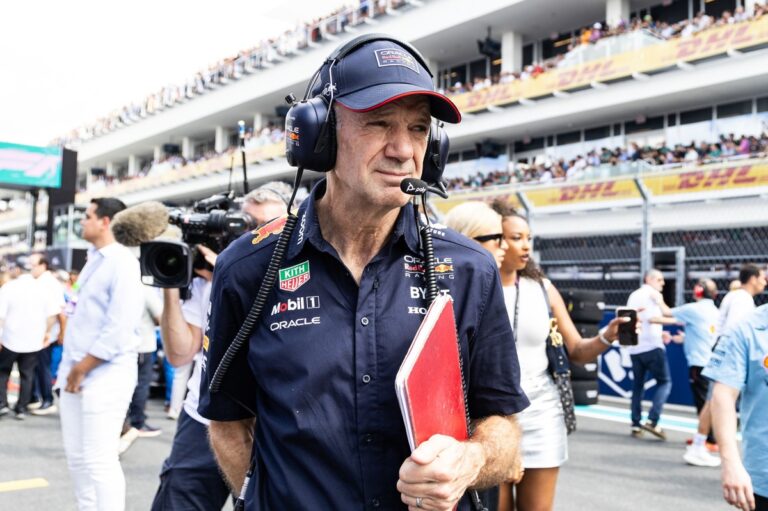 ¿Qué lleva Adrian Newey en su cuaderno? Debuta en Mónaco con Aston Martin #F1 #FVDigital
