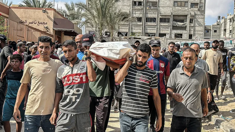 #Mundo:Israel ataca el Hospital Nasser de Jan Yunis, en el sur de Gaza, matando a un fotoperiodista