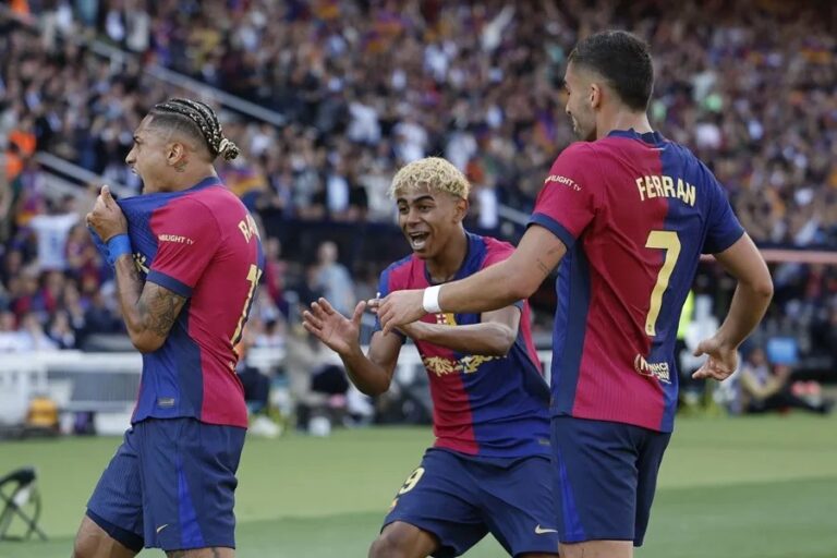 El Barça remonta al Real Madrid y deja prácticamente sentenciada LaLiga