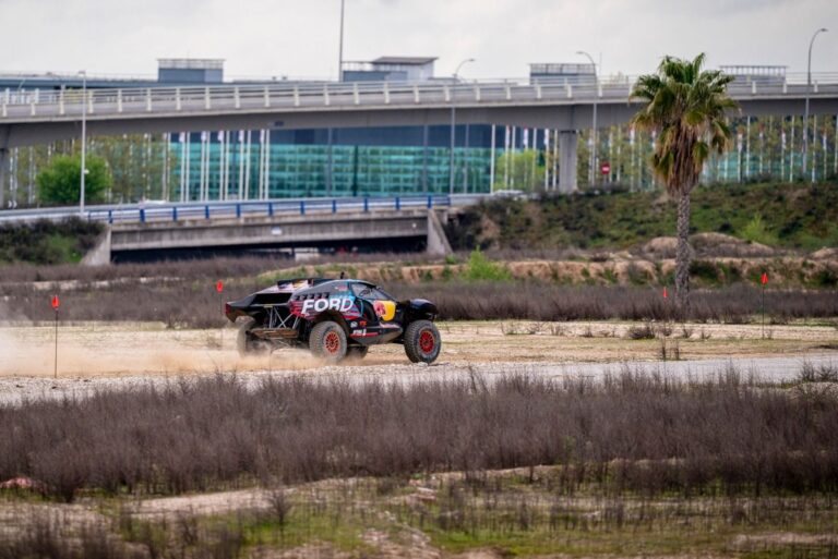 #Deportes: así es una vuelta al ‘Madring’ al estilo Dakar con Sainz Sr. #F1