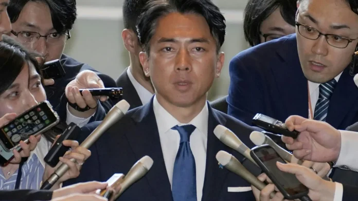 el-ministro-de-agricultura-japones-taku-eto.webp.webp