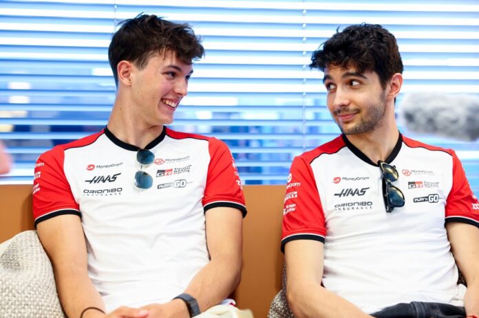 esteban-ocon-haas-f1-team-oliv.jpg