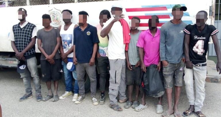 Migración detiene 1,183 y deporta a 816 haitianos indocumentados