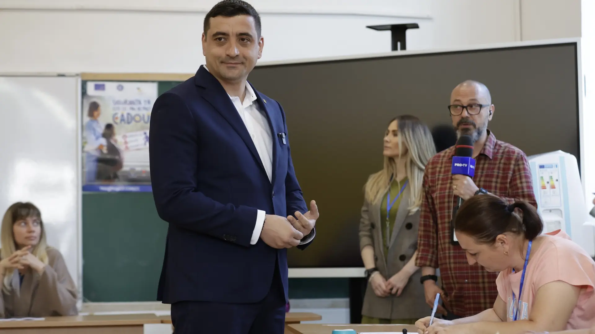 #Mundo:Rumanía repite la historia y vuelve a votar a la ultraderecha en el ‘segundo asalto’ tras la suspensión de las presidenciales