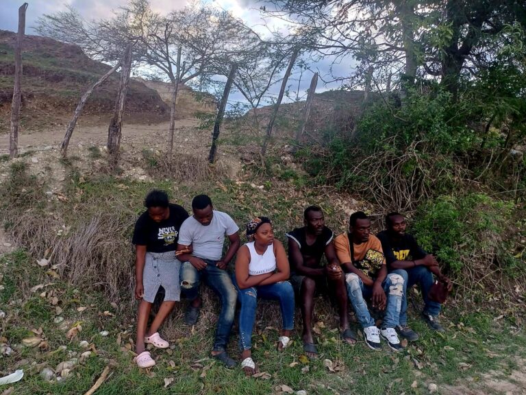 Ejército detiene grupo de 29 inmigrantes indocumentados que se desplazaban en zonas rurales
