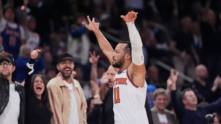 Knicks vencen 119-81 a Celtics y se enfrentarán a los Pacers
