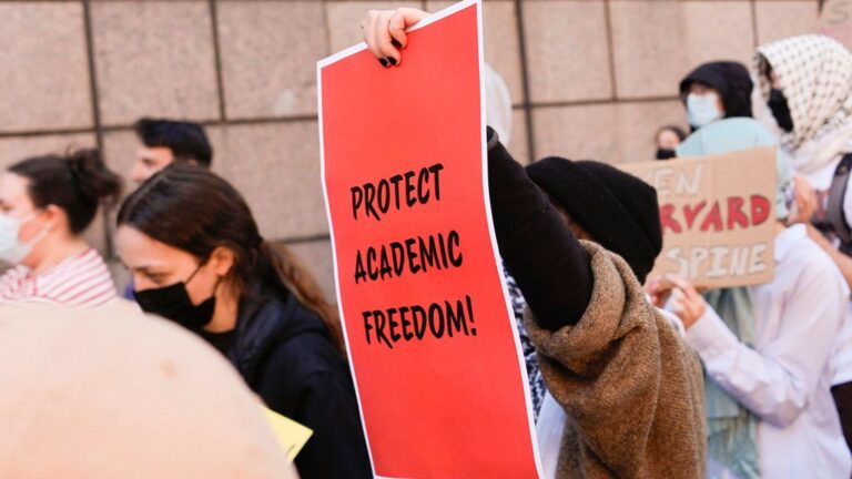 Columbia suspende a estudiantes tras protesta pro palestina