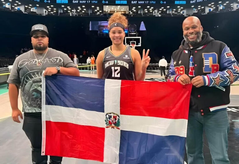 Debuta Esmery Martínez con NY