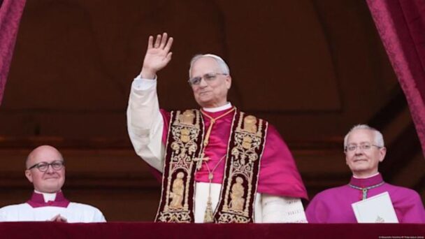 Fieles de Panamá celebran misa especial en honor al papa León XIV