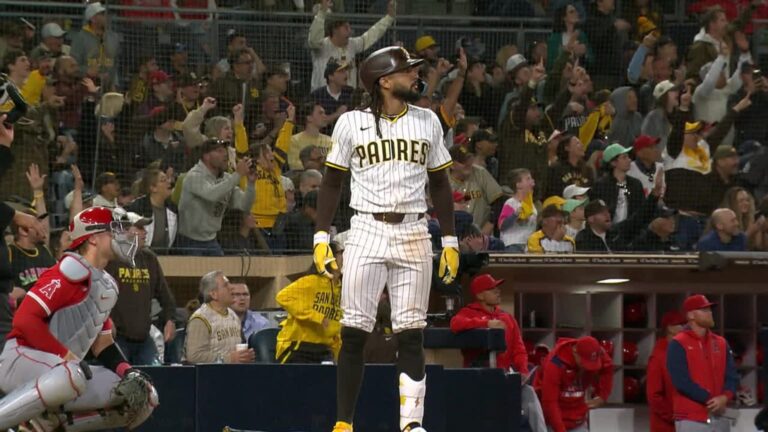 ¡Tatis Jr. la desaparece! Jonrón de 430 pies por el jardín deja tendido a los Angelinos