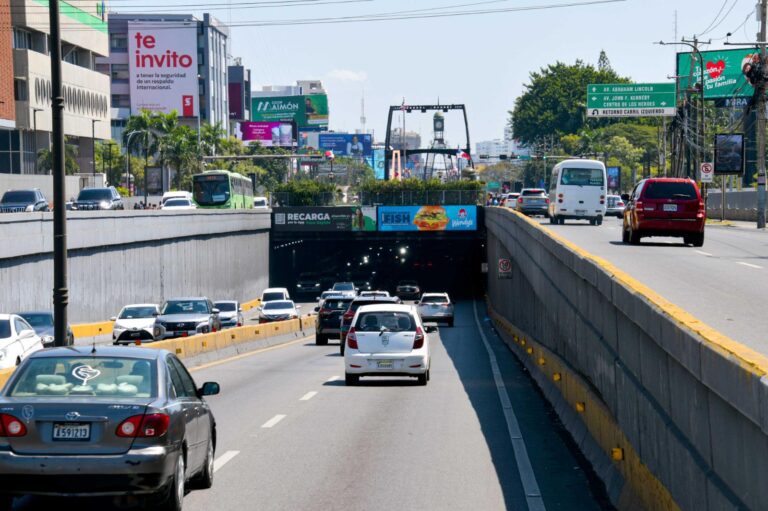 Cierran túnel de la 27 de Febrero por filtraciones debido a las lluvias