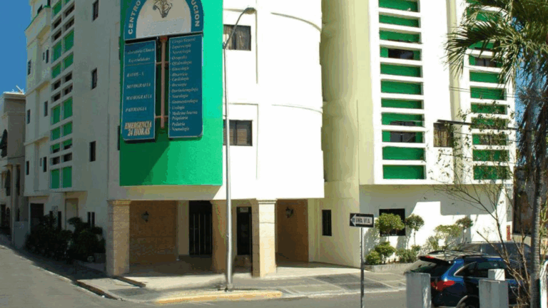 Niña rescatada en alcantarilla está fuera de peligro – #DeInteres   #FVDigital