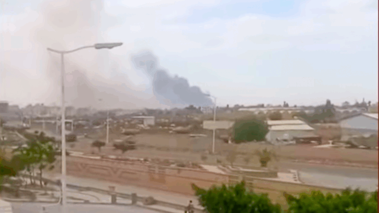 Ataque israelí destruye el Aeropuerto Internacional de Yemén – #DeInteres   #FVDigital